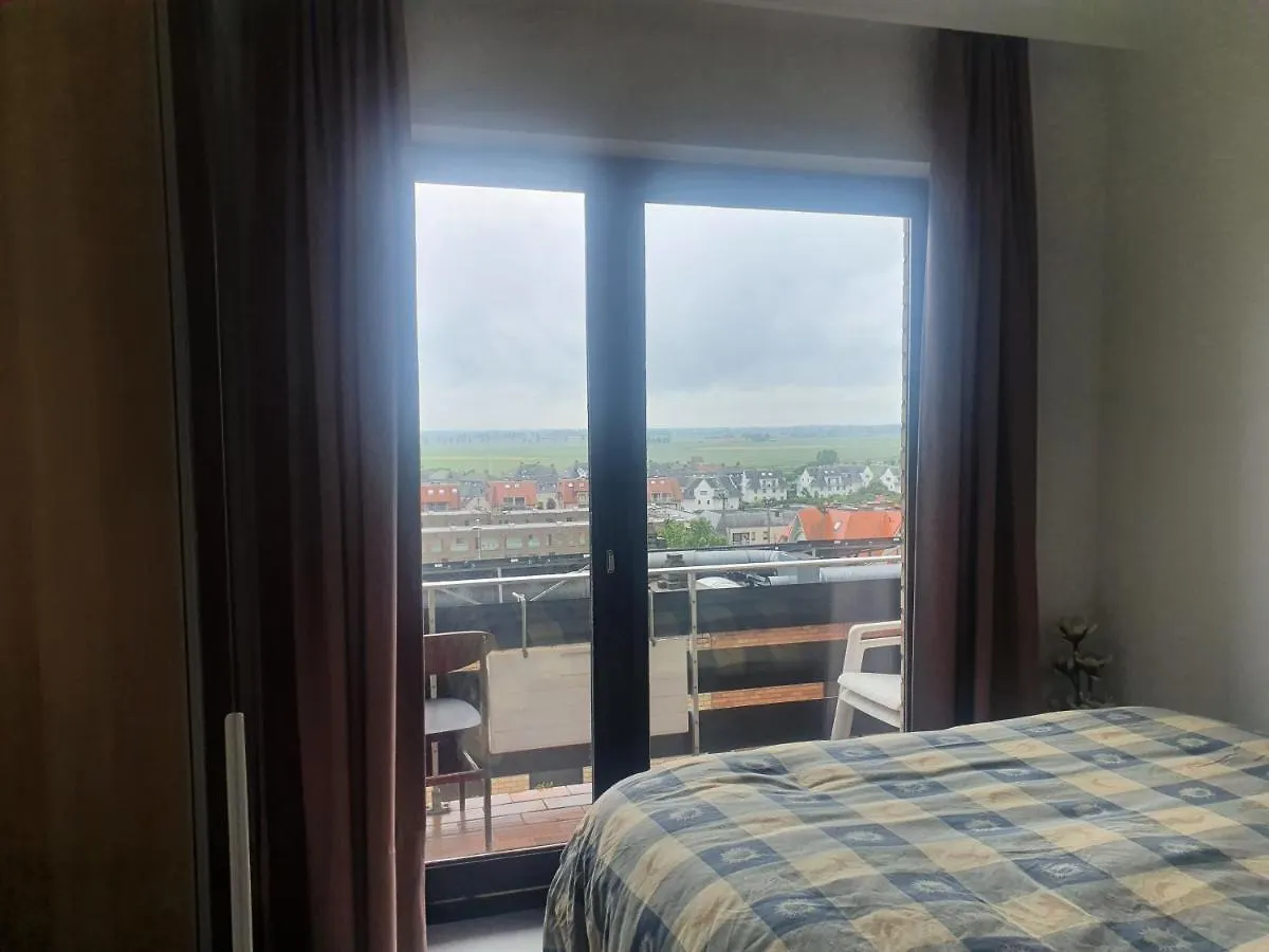 Appartement met 2 slaapkamers op zeedijk Middelkerke