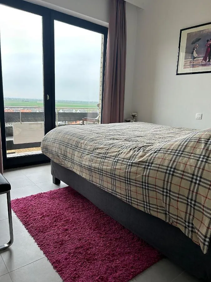Appartement met 2 slaapkamers op zeedijk Middelkerke